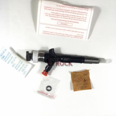 China Diesel Fuel Injection System Diesel Common Rail Fuel Injector 23670-30400 23670-39365 for sale