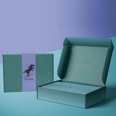 China Biodegradable Hot Stamping Shipping Cardboard Show Green Gift Boxes With Logo Small Luxury Magnetic White Cookie Package Custom Packaging Box for sale