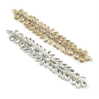 China Handmade Flatback Crystal Glass Sew On Rhinestones Applique With Silver Rhinestone Bottom Sew Appliques For Wedding Dress for sale