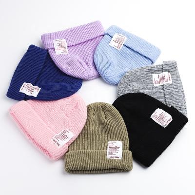 China 2022 New Korean Winter COMMON Winter Beanie Hat Custom Wool Free Pattern Warm Knitted Beanie Hat for sale