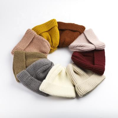 China Autumn And Winter COMMON Pure Color Beanie Hat Custom Korean Couples Warm Knitted Cold Hat For Men And Women for sale