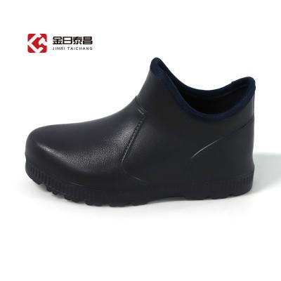 China Fashion Waterproof Rain Boots Ladies Water Shoes Rubber Shoes Short Plus Warm EVA Fishing Garden Boots Raining Boots for sale