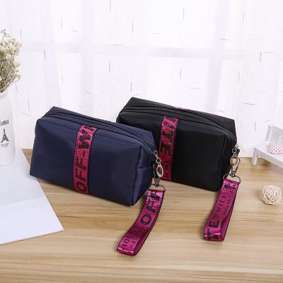 China Fashion Factory Price Waterproof Travel Nylon Cosmetic Portable Toiletry Bag Women Cosmetic Bag Storage Bag for sale