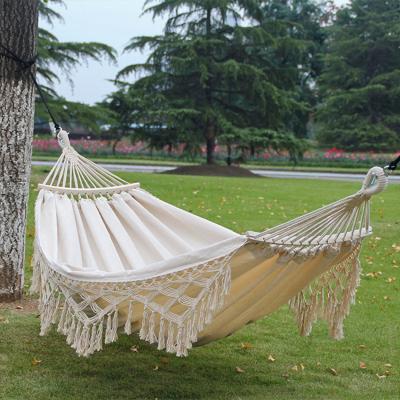 China Transitional Outdoor Garden Hammock Swing With Tassle Folding Portable Hammock Net for sale