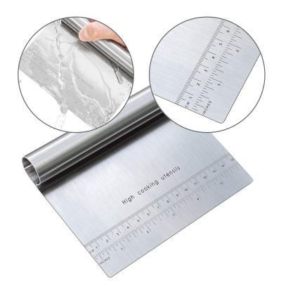 China Multifunctional Stored Kitchen Bread Baking Dough Cutter with Tick Marks for sale