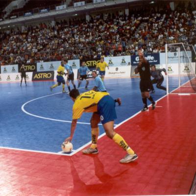 China Anti-bacteria SUGE Indoor Flooring Tile For Football Futsal Field for sale