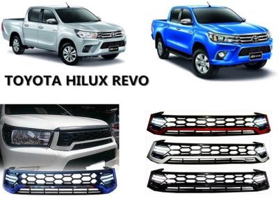 China Los fabricantes actualizan la parrilla delantera con luz diurna para Toyota Hilux Revo 2015 2016 en venta