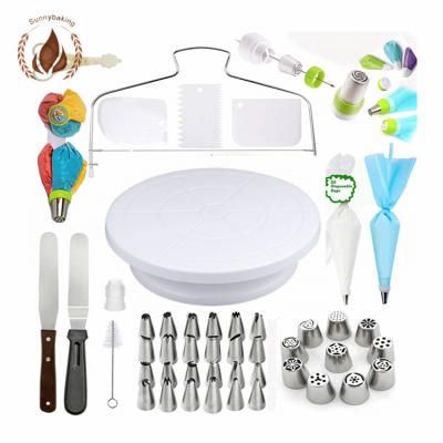 China Sustainable Cake Decorating Kit Icing Piping Nozzles Cake Decorating Set for sale