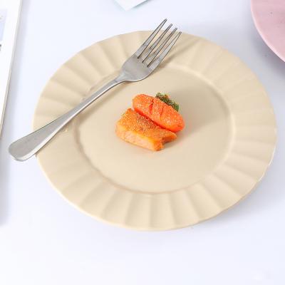 China Viable Custom Round Porcelain Wave Edge Dish Dinner Plates Round Ceramic Tableware for sale