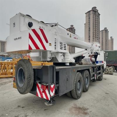 China Cranes de caminhões móveis usados Zoomlion QY25V de 20 toneladas com rodas com 3000-4000 horas de trabalho à venda