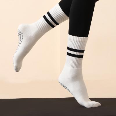 China Non-slip Cotton Dot Silicone Yoga Socks Breathable Women's Pilates Socks Fitness Sports Dance Socks M606 for sale