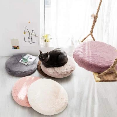 China Non-Toxic Luxury Tatami Customized Comfort Round Memory Foam Tatami Faux Rabbit Fur Cushion for sale