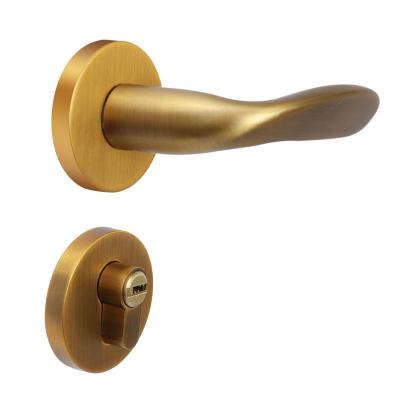 China Classic design zinc alloy gold color security door handle lock handles door lock for bathroom for sale