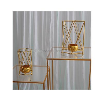 China Easily Assembled Long Life Geometric Metal Wire Iron Tea Light Sconce Lantern for Table Road Lead Home Decor for sale