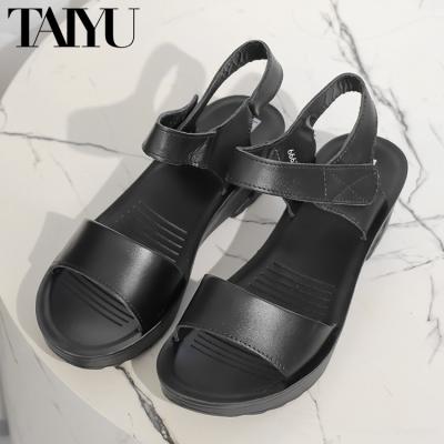 China Fashion Trend Black Low Heel Shoe Platform Wedge Sandals Permeable Toes Wedge Sandals for Women and Ladies for sale