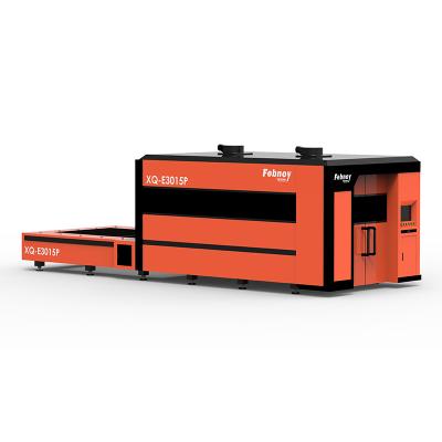 China Laser CUTTING XQ-E3015P/1000W Full Pad Cover Fiber Laser Cutting Machine With Exchange Platform for sale