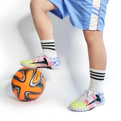 China The most popular fashion child soccer shoe design \ comfortable \ durable soccer boots for sale