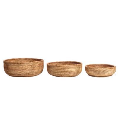 China Sustainable New Product Rattan Round Fruit Bread Shaped Weaving Basket Plastic Proofing for sale