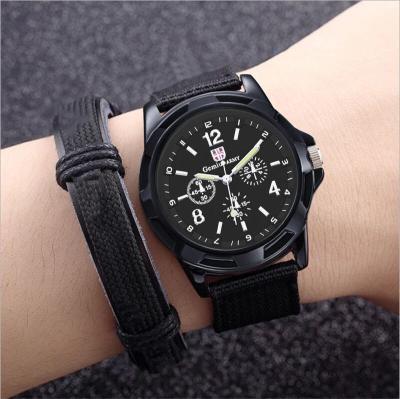 China Latest Selling Sport Nylon Men's Outdoor Military Casual Quartz Watch Fashion Simple Men's Watches for sale