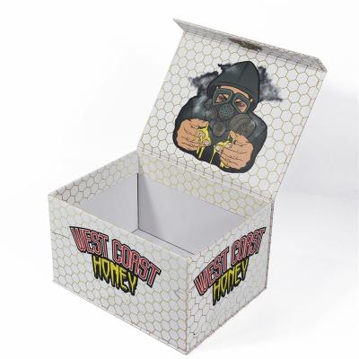 China Hot Selling Custom Logo Handmade Folding Hard Gift Box With Magnetic Closing Lid for sale