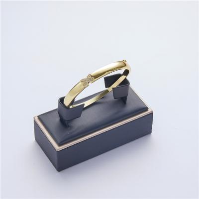 China Best 2021 New Environmentally Friendly Selling Women's Simple Personality Fashion Gold Exquisite Bracelets for sale