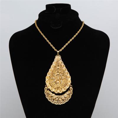 China 2021 Environmentally Friendly New Simple Moroccan Kaftan Wedding Gold Color Hollow With Diamond Fashion Jewelry Copper High Quality Pendant for sale