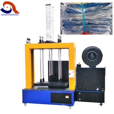 China CLOTHING Baler Pneumatic Automatic Bailing Machine With Low Price for sale