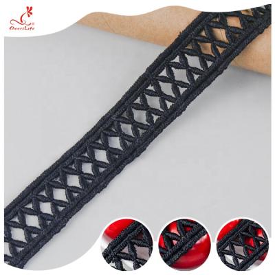 China Sustainable Embroidery Lace Trim Water Soluble Seam Opens 2.4 Cm Width for sale