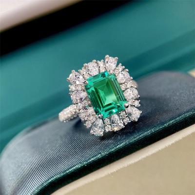 China Aimgal Fine Silver Gold Plated 5A Lab-raised 18k 2.2ct Green Square Diamond Ring FASHIONABLE s925 Jewelry for sale