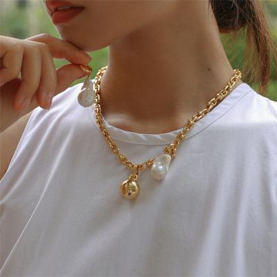 China FASHIONABLE Baroque Pearl Necklace Fashion Ball Metal Pendant Bangle Pendant Dismountable Special Shaped For Women A1 for sale