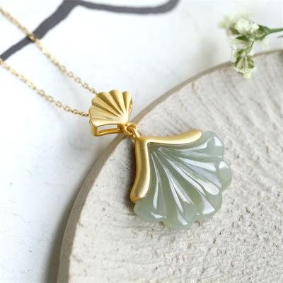 China Aimgal Jewelry Ginkgo Retro S925 Hetian Women's Simple Sterling Silver Leaf Jade Inlaid Pendant Necklace AP2 for sale