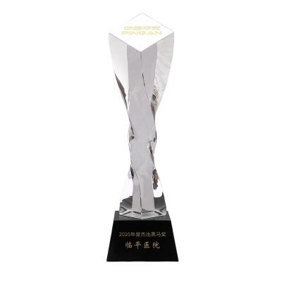 China Customized glass crystal trophy global sport competition k9 gift for sale