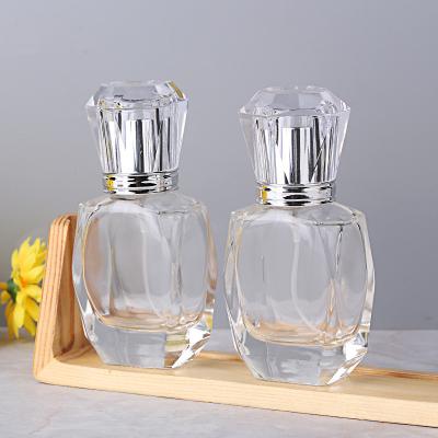 China Global Portable Travel 30ml Bottle Spray Glass Crystal Perfume Bottle for sale