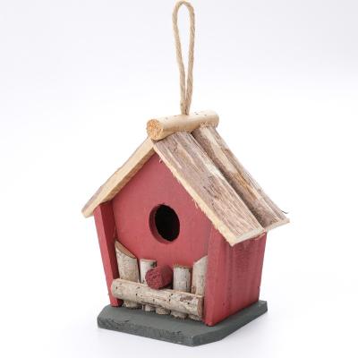 China Environmental friendly premium sustainable birdhouse casitas de pajaro material customized painted hanging outdoor wooden bird house for sale