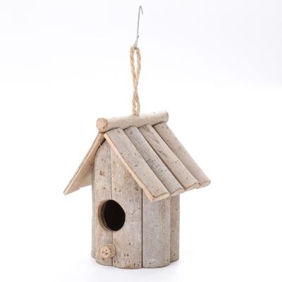 China Latest Viable Bird Houses Durable Structure Vent Easy Clean Design Aviary By Uccelli Hanging Outdoor Wooden Bird House for sale