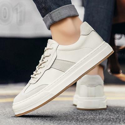 China Solid Color Non-slip Simple Soft Men's Microfiber Panel Leather Shoes Work Small White Leisure Daily Sports Shoes for sale