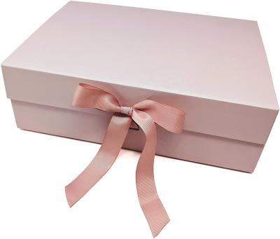 China Luxury Recycled Materials Gift Boxes With Ribbon And Magnetic Closure For Engagement Party Teacher Gifts for sale