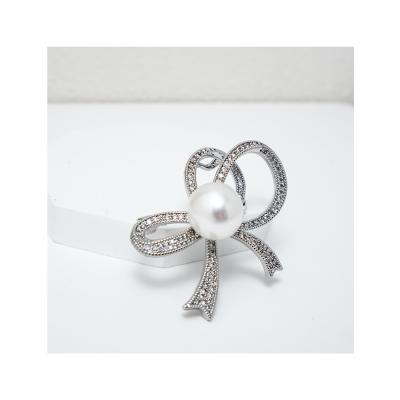 China Luxury PEARL Fashion Brooch Gold Plated Jewelry For Party for sale