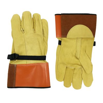 China Offer excellent comfort and protection. Deliwear High Voltage Goat Skin Leather Protector Electrical Insulated Gloves For Electricians for sale