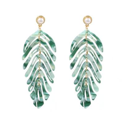 China 2021 cute women's aretes-y-accesori style leaf shape acrylic earrings por mayor natural mujer women for sale