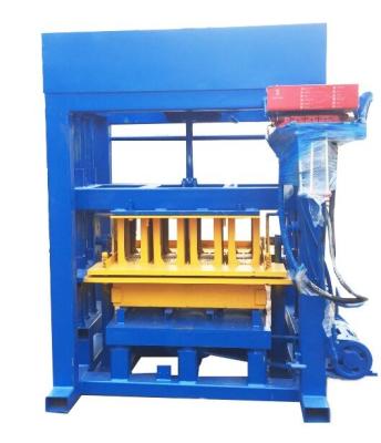 China Hotels Product Popular Semi Automatic Cement QT4-30 Manual Hydraulic Cement Block Making Machine for sale