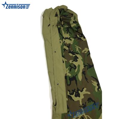 中国 Lightweight Nylon Sleeping Bag BIVY Woodland Blanket Premium Quality Sleeping Bag Military Blanket 販売のため