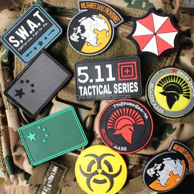 China Competitive Factory Price 3D Silicone / PVC Fashion Silicone Rubber Badge for sale