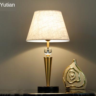 China Modern Modern Black Gold Luxury Crystal Table Lamp for sale