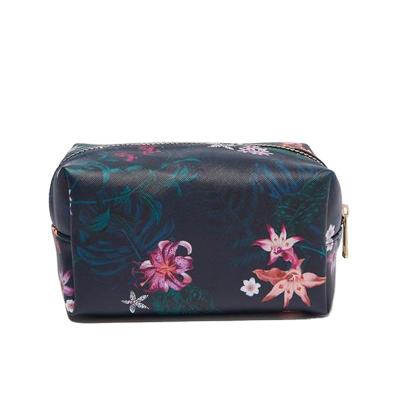 China Large Capacity China Factory PVC Stereoscopic Pink Waterproof Travel Cosmetic Bag for sale