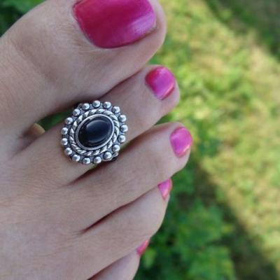 China 2021 Eco Friendly Vintage Oval Gemstone Toe Ring For Women for sale