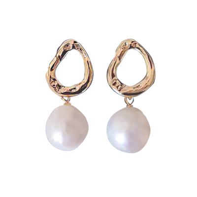 China CLASSIC Hot Sale Fashion Earrings Elegant Pearl Earrings For Woman for sale