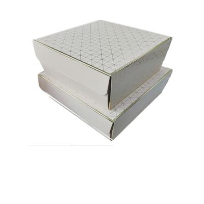 China Recycled Materials Food Grade Custom Cake Packing Box for sale