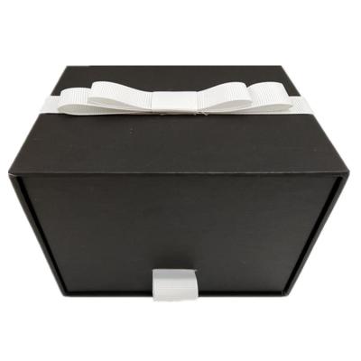 China Recycled Materials Black Drawer Paper Gift Box With Ribbon For Jewelry for sale