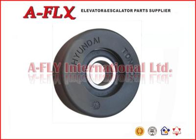 China Black / Red Tongda Step Elevator & Escalator Roller For Hyundai Escalator 75*25*6204 for sale